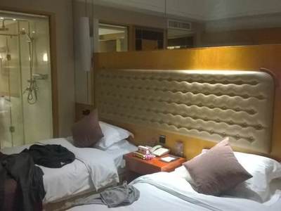 美女差評情趣房，酒店回復藏故事